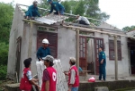 Hải Thành: Ra quân sửa chữa, lợp nhà cho đối tượng neo đơn