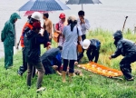 Diễn tập sơ cấp cứu người dân bị thương trong mùa mưa bão