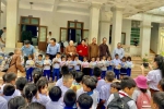 Đakrông: Tiếp sức cho học sinh nghèo vững bước vào năm học mới