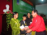Hội CTĐ tỉnh trao quà tết cho người nghèo