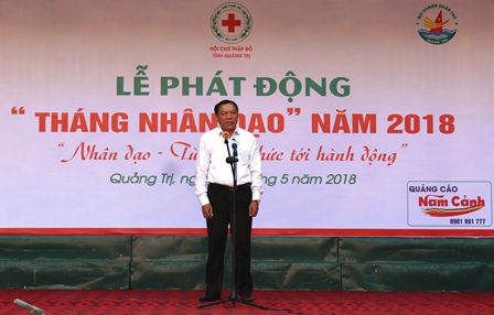 Đ/c Nguyễn Văn Hùng - UVBCHTW đảng, Bí Thư tỉnh Ủy, Chủ tịch danh dự Hội Chữ thập đỏ phát biểu tại lễ phát động