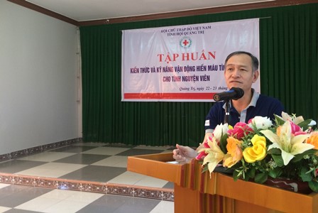 Ông Nguyễn Đình Chiến - Chủ tịch Hội CTĐ tỉnh, Phó trưởng Ban chỉ đạo VĐ HMTN tỉnh phát biểu bế mạc khóa tập huấn